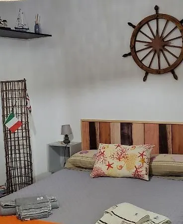 Oda ve Kahvaltı Beglia - Self Check-in Alghero