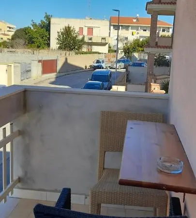 Oda ve Kahvaltı Beglia - Self Check-in Alghero
